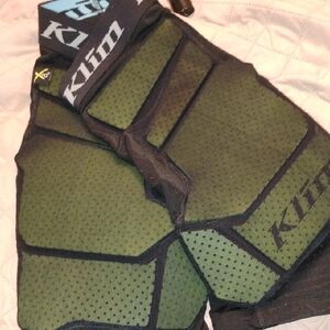 Men's Athletic Shorts - Green